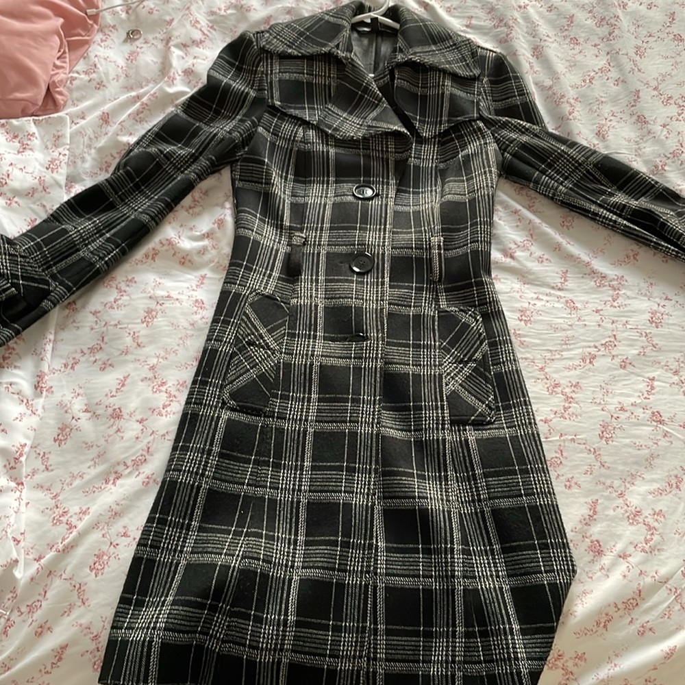 Le Chateau Belted Plaid Coat - Picture 9 of 11